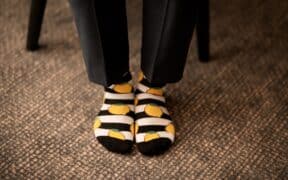 La Loi des Deux Pieds, où chaque pas est un choix vers un apprentissage plus riche et engagé.