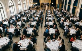 Le World Café fait circuler les idées d'une table à l'autre